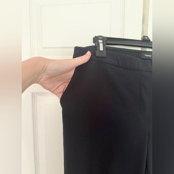 Theory Women’s Dark Blue Thaniel Kennett Stretchy Nylon Cropped Pull On Pant 10 - Picture 4 of 9